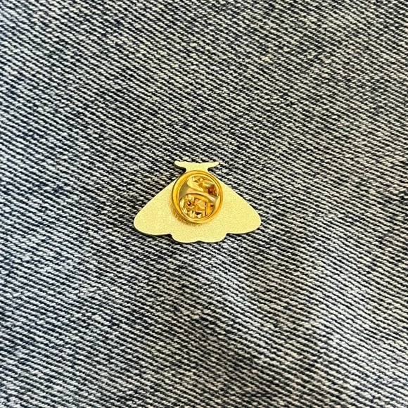Moth Enamel Pin - Picture 3 of 3
